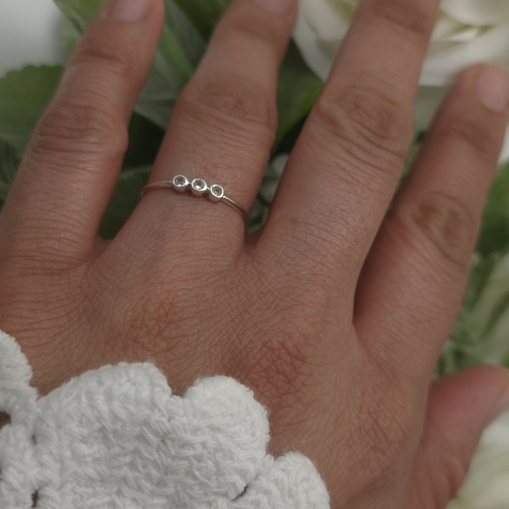 🥰 DAINTY & CLASSY RING - Picture 3 of 7